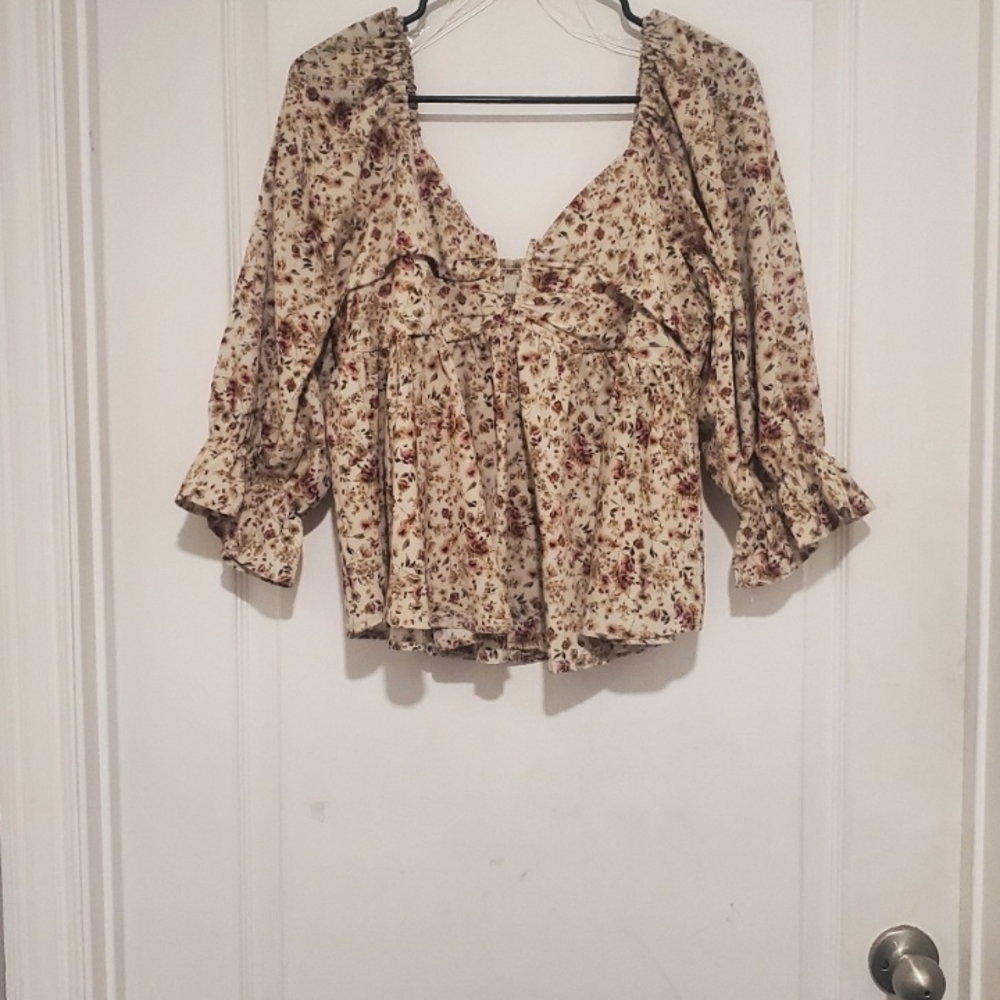 Entro Cream Floral Peasant Tops - Picture 5 of 9